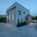 Roma Sauna And Hydrotherapy Pool