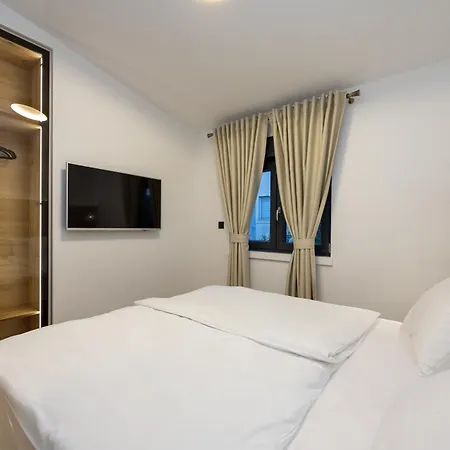 Roma Sauna And Hydrotherapy Pool Villa