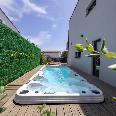 Roma Sauna And Hydrotherapy Pool Trogir