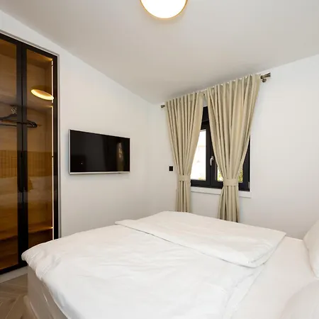 Roma Sauna And Hydrotherapy Pool Trogir