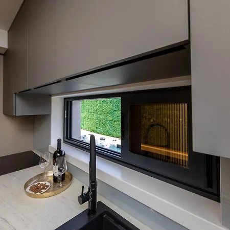 Roma Sauna And Hydrotherapy Pool