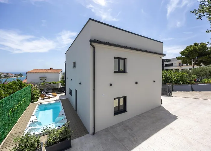 Roma Sauna And Hydrotherapy Pool *