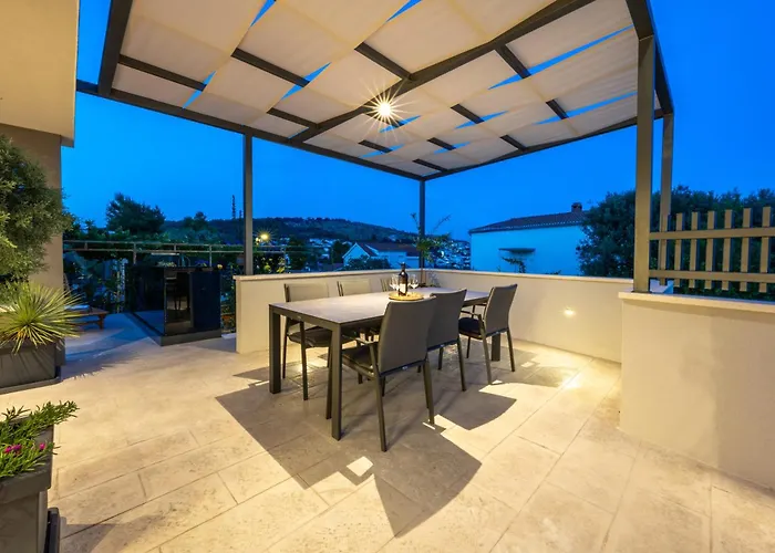 Вілла Roma Sauna And Hydrotherapy Pool Трогір