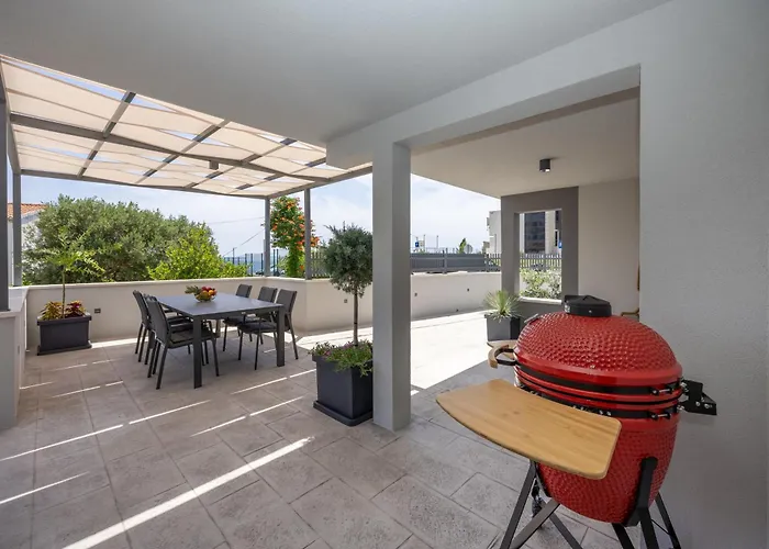 Roma Sauna And Hydrotherapy Pool Villa