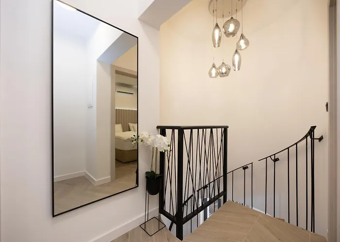 Вілла Roma Sauna And Hydrotherapy Pool *