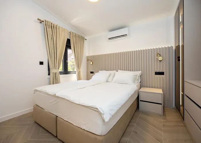 Roma Sauna And Hydrotherapy Pool Villa Trogir