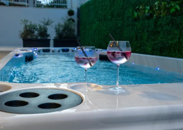 Roma Sauna And Hydrotherapy Pool