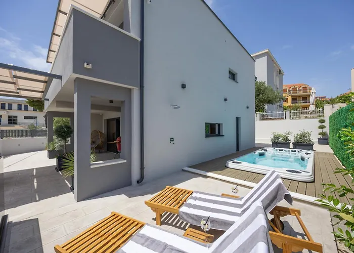 Roma Sauna&hydrotherapy Pool