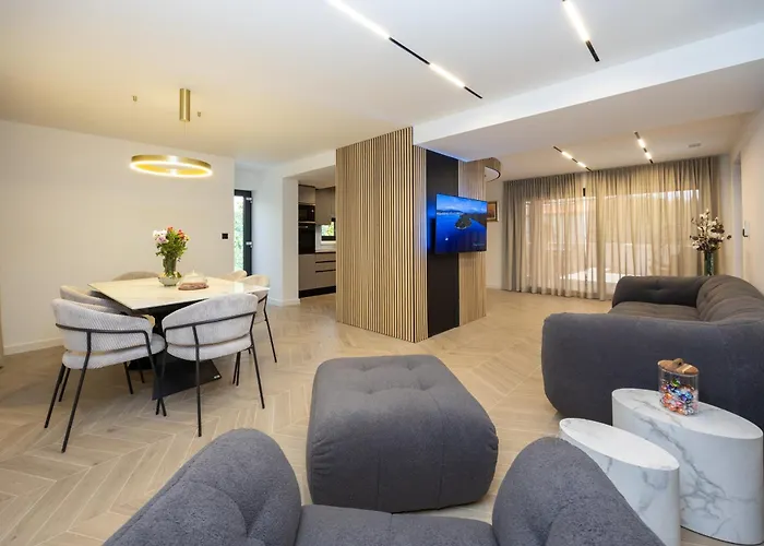 Roma Sauna&hydrotherapy Pool