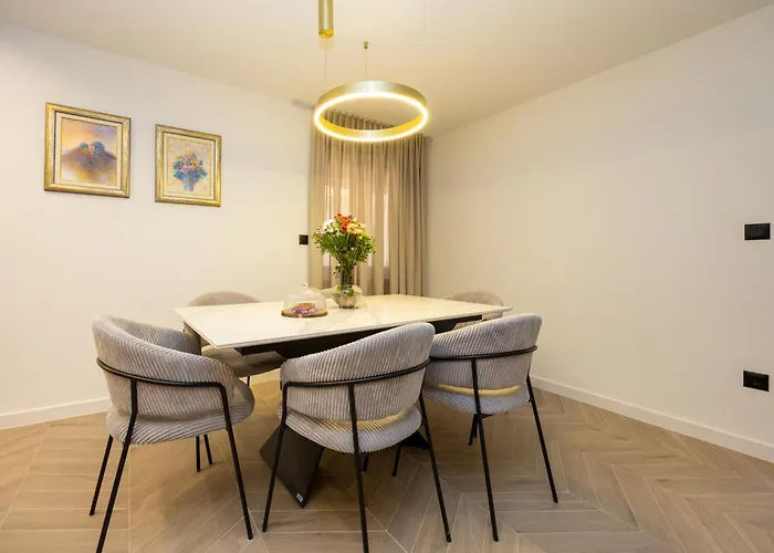 Roma Sauna&hydrotherapy Pool